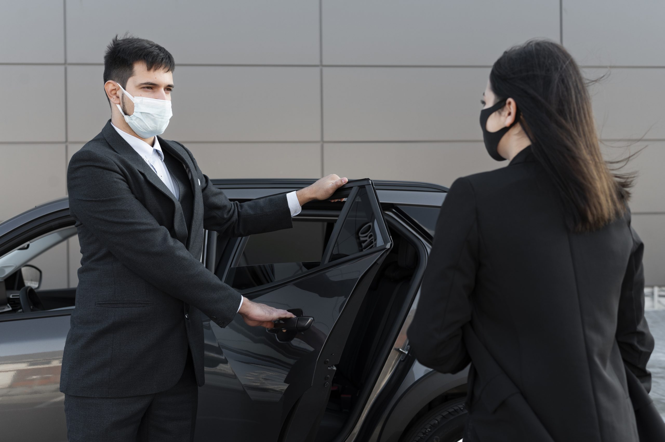 Airport Pickup Service in Rayleigh – Reliable Airport Transfers to Heathrow & Gatwick